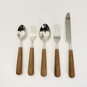 Juego de cubiertos de acero inoxidable de alta calidad con mango de madera, juego de cubiertos hechos a mano, juego de cubiertos plateados, juego de cucharas de 5 piezas. - Product Image 3