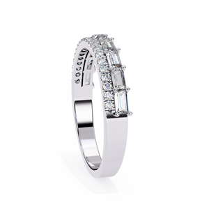 Bague de fiançailles en or avec diamant taille baguette et pierres latérales rondes brillantes, certifiée IGI, style luxe pour femme, plaqué or - Product Image 5