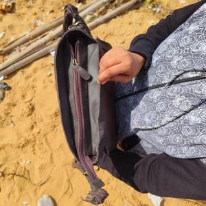 Nouveau sac à bandoulière élégant en cuir véritable, style western, artisanal, aztèque, multicolore, avec des perles et des glands - Product Image 5