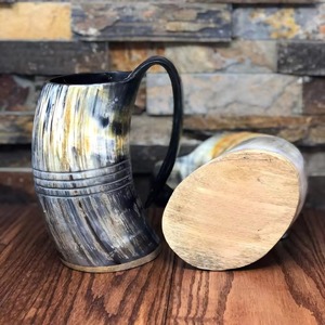 Mug à bière en corne naturelle, écologique, fait main, avec poignée courbée, design rustique, Rehman Craft, pour mariage, usage domestique, Uttar - Product Image 3