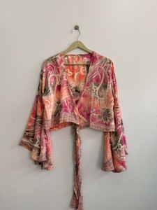 Blusa de seda bohemia al por mayor, de manga larga y corte recortado, estilo retro para mujer - Product Image 1