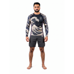 เสื้อแรชการ์ดแขนยาวผู้ชาย 200GSM โพลีเอสเตอร์ผสมอีลาสเทน สำหรับ BJJ MMA ป้องกันแสงแดด รับผลิตแบบ OEM พร้อมสกรีนโลโก้ - Product Image 1