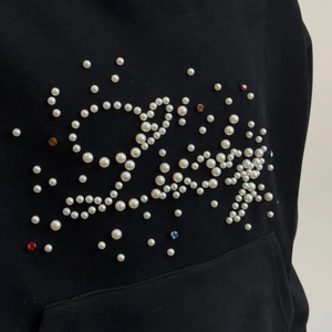 เสื้อฮู้ดดี้ Alphatek pearl แบบสั่งทำพิเศษ สไตล์สตรีทแวร์ ทรงครอป บ็อกซี่ กระเป๋าคู่ ผ้าหนา ประดับมุกและคริสตัล - Product Image 3