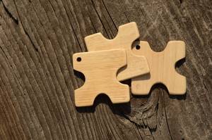 Cartes/tapis en bois utilisées pour la fabrication de textiles complexes et étroits, tels que des ceintures robustes, des sangles, des garnitures de vêtements et des tapisseries. - Product Image 6