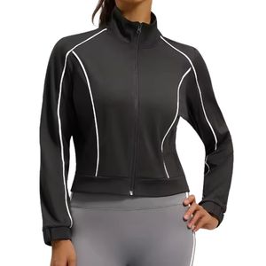 Chaqueta de yoga transpirable para mujer, negra con ribetes blancos, corte ajustado, manga larga, cuello simulado, cremallera frontal completa, con logo, para entrenamiento deportivo y gimnasio. - Product Image 1