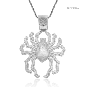 Pendentif Araignée Moissanite Iced Out en Argent Sterling 925 – Pendentif Araignée à Micro-Détails – Bijou Élégant au Finition Tranchante - Product Image 3
