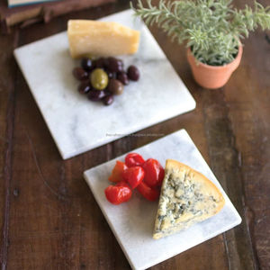 Planche à découper en marbre design pour un intérieur moderne, offrant une finition luxueuse à tout comptoir de cuisine - Product Image 1