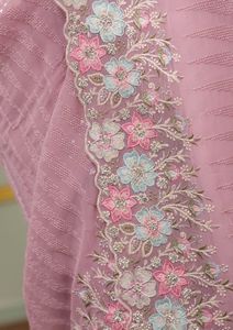 Tissu en coton brodé de luxe pour robes élégantes, robes sophistiquées et tenues de soirée haut de gamme avec personnalisation de marque - Product Image 3