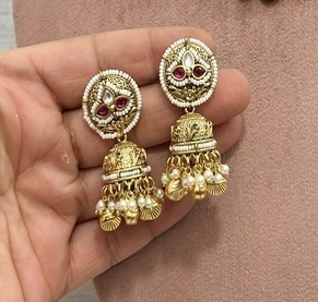 Magnífico Juego de Joyería Rajwadi de Alta Calidad Inspirado en Sabyasachi, Hecho a Mano, Chapado en Oro, con Incrustaciones de Kundan, Perlas de Imitación y Polki, Ideal para Fiestas - Product Image 2