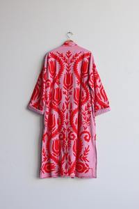 Veste kimono Suzani en coton et soie, broderie traditionnelle, style bohème, manteau long vintage ouzbek Suzani, ethnique, pour festival - Product Image 2