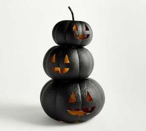 Apilamiento de Calabazas Negras Iluminadas – Decoración de Halloween para Celebraciones Otoñales - Product Image 1