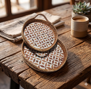 Plateaux décoratifs en bois avec incrustations, fabricant indien de plateaux en bois incrustés de rotin pour service - Product Image 1