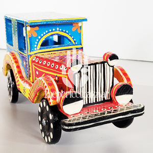 Voiture en bois vintage - Product Image 3