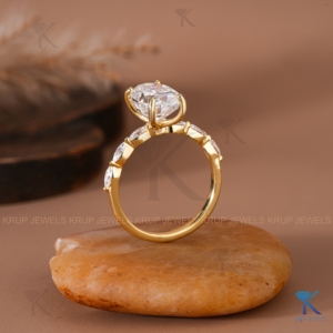 Bague de fiançailles en diamant de laboratoire taille ovale, or jaune massif 100% pur, pierres latérales marquise, CVD HPHT, bijoux fins de mariage pour femme - Product Image 3