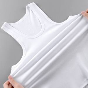 เสื้อกล้ามโพลีเอสเตอร์/คอตตอน ระบายอากาศได้ดี คอกลม ทรงปกติ น้ำหนัก 140 กรัม สีดำล้วน สำหรับออกกำลังกายสำหรับผู้ชาย - Product Image 2