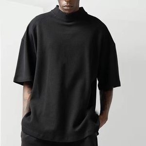 T-shirt gaufré surdimensionné 200 GSM pour hommes – 100 % coton uni, personnalisable, à manches courtes, vente en gros - Product Image 1