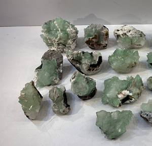 Cristal de Apofilita Natural, Clúster de Cristales Transparentes en Matriz Bruta, Espécimen de Mineral Crudo Coleccionable para Arte Decorativo y Feng Shui - Product Image 2