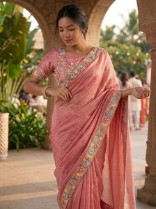 Sari de Seda Rosa con Bordado Floral, Traje Tradicional Indio y Pakistaní para Bodas, Largo hasta el Suelo, Corte Regular - Product Image 2