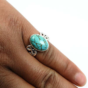 925 Sterling Silver Bezel Setting Unisex <b>Ring</b> With Oval Cut <b>Turquoise</b> Gemstone Pretty Bohemian <b>Ring</b> Perfect For Everyday Wear - Product Image 2