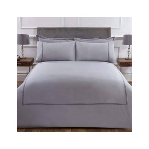 Nuevo borde gris elegante respetuoso con el medio ambiente bordado cama doble suave y cómodo Ideal para habitaciones de invitados de moda o espacios para niños - Product Image 1