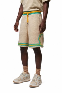 Shorts de bain tissés beiges pour hommes, taille mi-haute, avec cordon de serrage, bande latérale, décontractés, élastiques, 100 % polyester, longueur Bermuda - Product Image 3