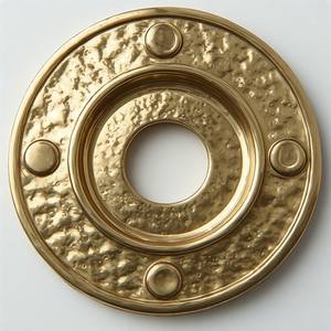 Plaque arrière en laiton au fini rustique antique, conçue pour les intérieurs de style vintage, offrant robustesse et beauté intemporelle - Product Image 4