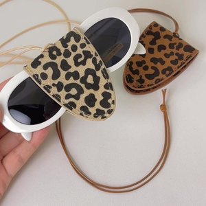 Prix uniques, qualité supérieure, cordon de cou imprimé léopard détachable, clip de sac, support portable et élégant pour lunettes - Product Image 2