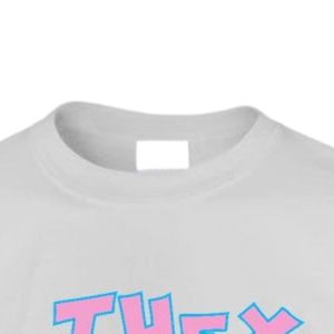 Camiseta Blanca de Manga Corta con Cuello Redondo y Estampado Gráfico Rosa, Ropa Casual para el Día a Día, Cómoda, Unisex - Product Image 2