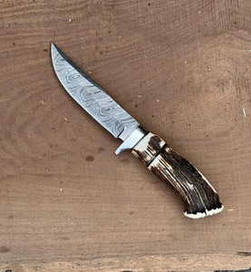 Cuchillo de Caza Personalizado Hecho a Mano de Acero de Damasco con Mango de Cuerno de Ciervo, Hoja Fija, Punta Caída, Cuchillo Táctico de Supervivencia - Product Image 4