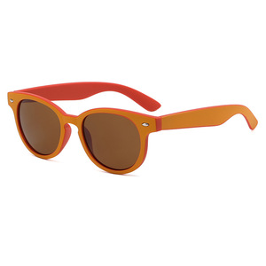 New Sunglasses for Men and Women Square <b>Frame</b> with UV400 Lenses - Product Image 4