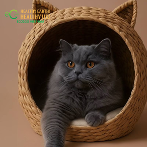 เตียงแมว Eco2go ทำมือจากผักตบชวา ตะกร้าสัตว์เลี้ยงสานธรรมชาติพร้อมเบาะลายสัตว์ ใช้ได้ทุกฤดู - Product Image 1
