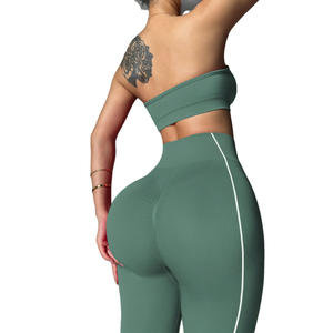 Ensemble de yoga pour femme, haute élasticité, anti-humidité, sensation seconde peau, 180g Spandex/Polyester, maintien et soutien, design torsadé uni, pour la gym, vente en gros - Product Image 6