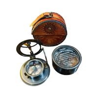 Boussole solaire en laiton de forme ronde avec étui en cuir, finition antique, écologique et durable, boussole décorative vintage pour offrir en cadeau