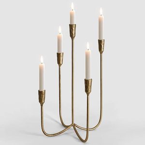 Nouveauté : Porte-bougie en fonte fait main au design classique pour la décoration de table, les événements de mariage et l'aménagement intérieur. - Product Image 1