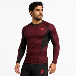 Rashguard moderne conçu pour une flexibilité, un confort et des performances respirantes, avec des matériaux extensibles de qualité supérieure. - Product Image 4
