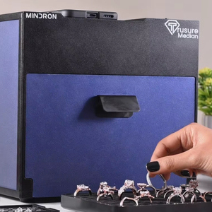 La máquina Trusure Median está diseñada para detectar diamantes naturales, diamantes cultivados en laboratorio, CVD y HPHT. - Product Image 1