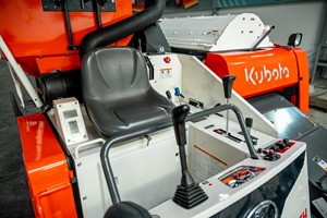 Cosechadora Kubota DC120X de 120HP, la más vendida de 2026, fabricada en Tailandia, máquina agrícola de servicio pesado para la cosecha de arroz - Product Image 2