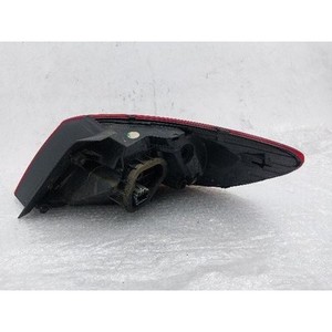 Feu arrière extérieur gauche d'occasion OEM 3C8945207M - Product Image 5