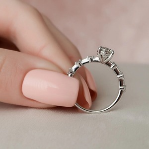 แหวนเพชรเลี้ยงในห้องปฏิบัติการ 0.90 กะรัต ทรงกลม แหวนหมั้นเพชรเม็ดเดี่ยว ทอง 14K แหวนแต่งงานประดับเพชร - Product Image 4