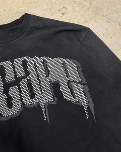 เสื้อยืดพิมพ์ลายแขนยาวสองชั้นประดับเพชรเทียมสไตล์ Y2K ทรงโอเวอร์ไซส์สำหรับผู้ชาย - Product Image 3