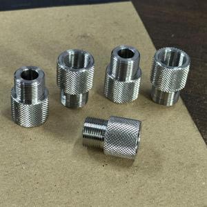 Componente de Acero Inoxidable Mecanizado por CNC, Tratado Térmicamente, Piezas Torneadas y Fresadas con Acabado de Óxido Negro y Tuerca de Fijación Incluida - Product Image 5