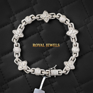 Bracelet Moissanite, bracelet à maillons en zircone cubique, fermoir à quatre feuilles, bijoux cadeau - Product Image 1