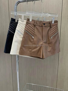 Shorts de Mujer de Piel de Cordero Suave, Cintura Alta, Color Marrón Sólido, Cierre Frontal con Cremallera, Tienda Online, Muestra - Product Image 4