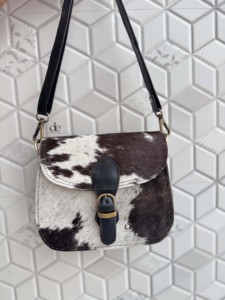 Bolso de Hombro de Cuero Vacuno de Diseño para Mujer, Estilo Occidental, Nueva Llegada, Bolso de Mano Bohemio de Piel con Pelo, Multiusos - Product Image 1