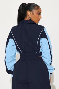 Conjunto Deportivo para Mujer con Bloques de Color, Chaqueta con Capucha y Pantalones, 100% Poliéster Tejido Transpirable, Ropa de Primavera - Product Image 2