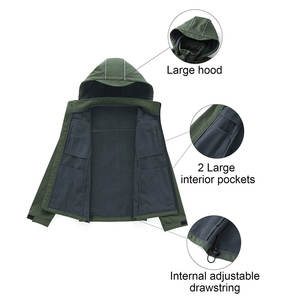 Chaqueta de Hombre Personalizada, Color Verde Oscuro, con Capucha, para Exteriores, Impermeable, Cortavientos, con Cierre y Bolsillos en el Pecho y las Mangas - Product Image 3