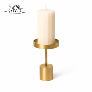 Porte-bougie en laiton finition or moderne, ensemble de supports pour bougies coniques, forme géométrique conique, pièce décorative minimaliste - Product Image 5