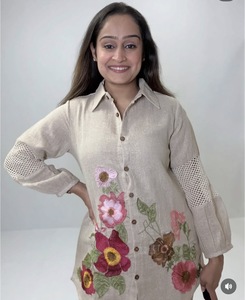 Conjunto Elegante de Dos Piezas para Mujer con Patrón Sólido, Camisa de Manga Tres Cuartos con Cuello Mandarín y Pantalones Anchos (100% Algodón Orgánico) Casual - Product Image 5