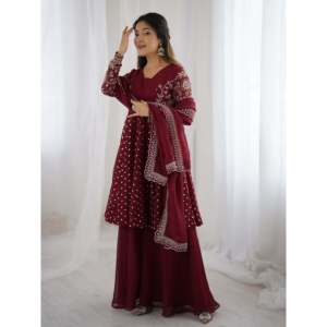 Ensemble haut-bas et dupatta brodé fait main, col en V, coupe trapèze, pour soirée, taille empire, imprimé floral, en mousseline de soie, avec travail de sequins ZSR - Product Image 6