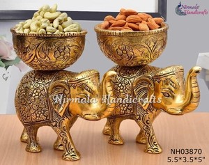 ชุดชามโลหะรูปช้างคู่ งานแฮนด์เมด – ชามตกแต่งสีทองโบราณ สำหรับใส่ผลไม้อบแห้งและเสิร์ฟอาหาร เหมาะสำหรับตกแต่งบ้านและเป็นของขวัญ - Product Image 2